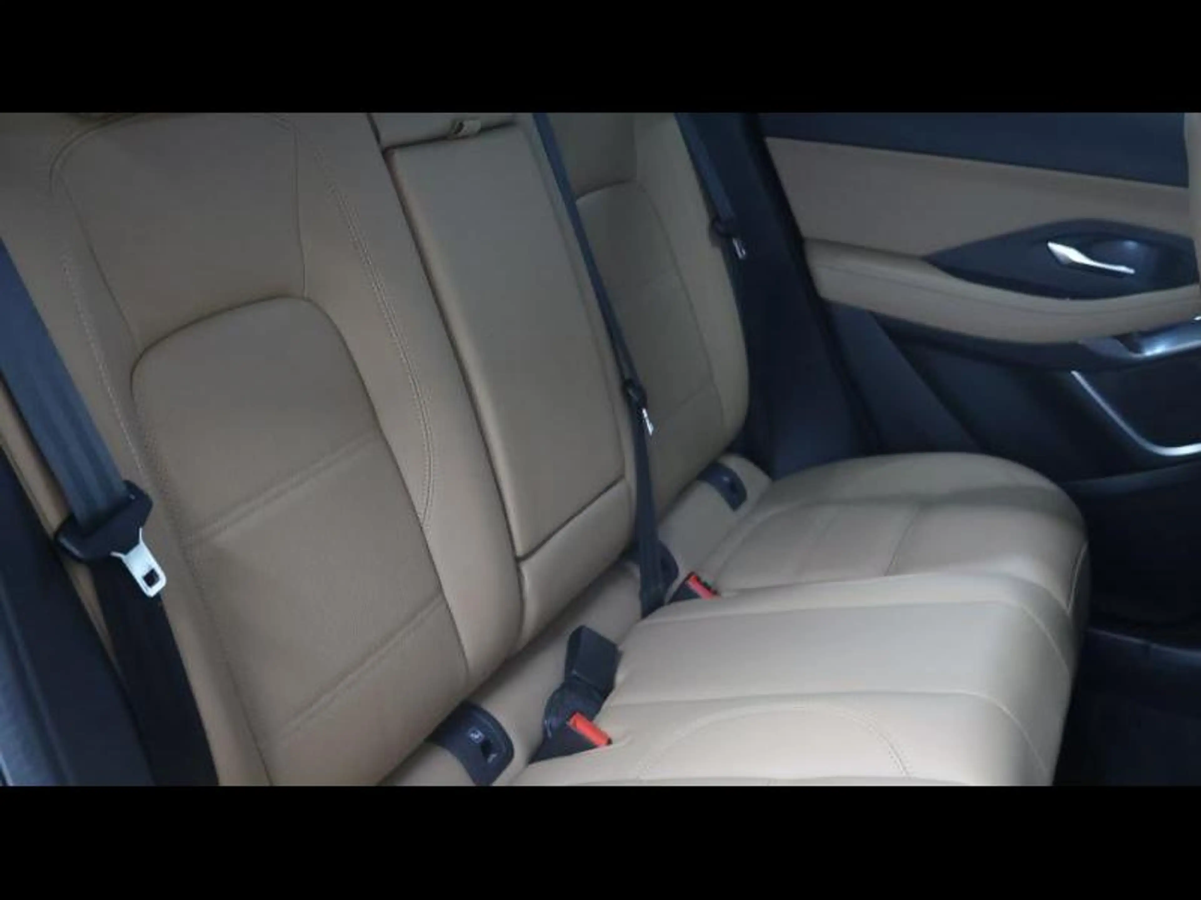 Jaguar E-Pace P160 S auto — photo 15