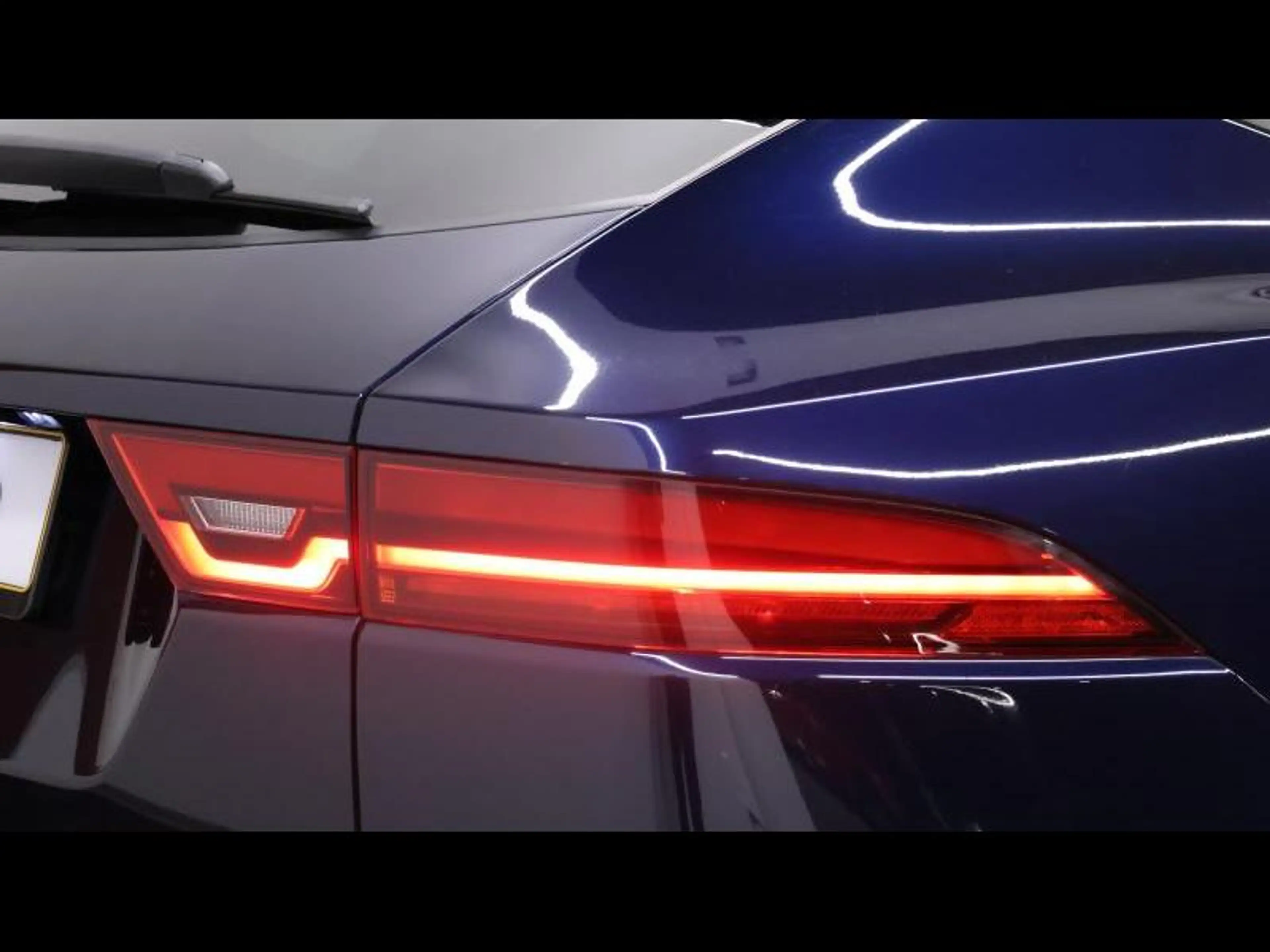 Jaguar E-Pace P160 S auto — photo 10