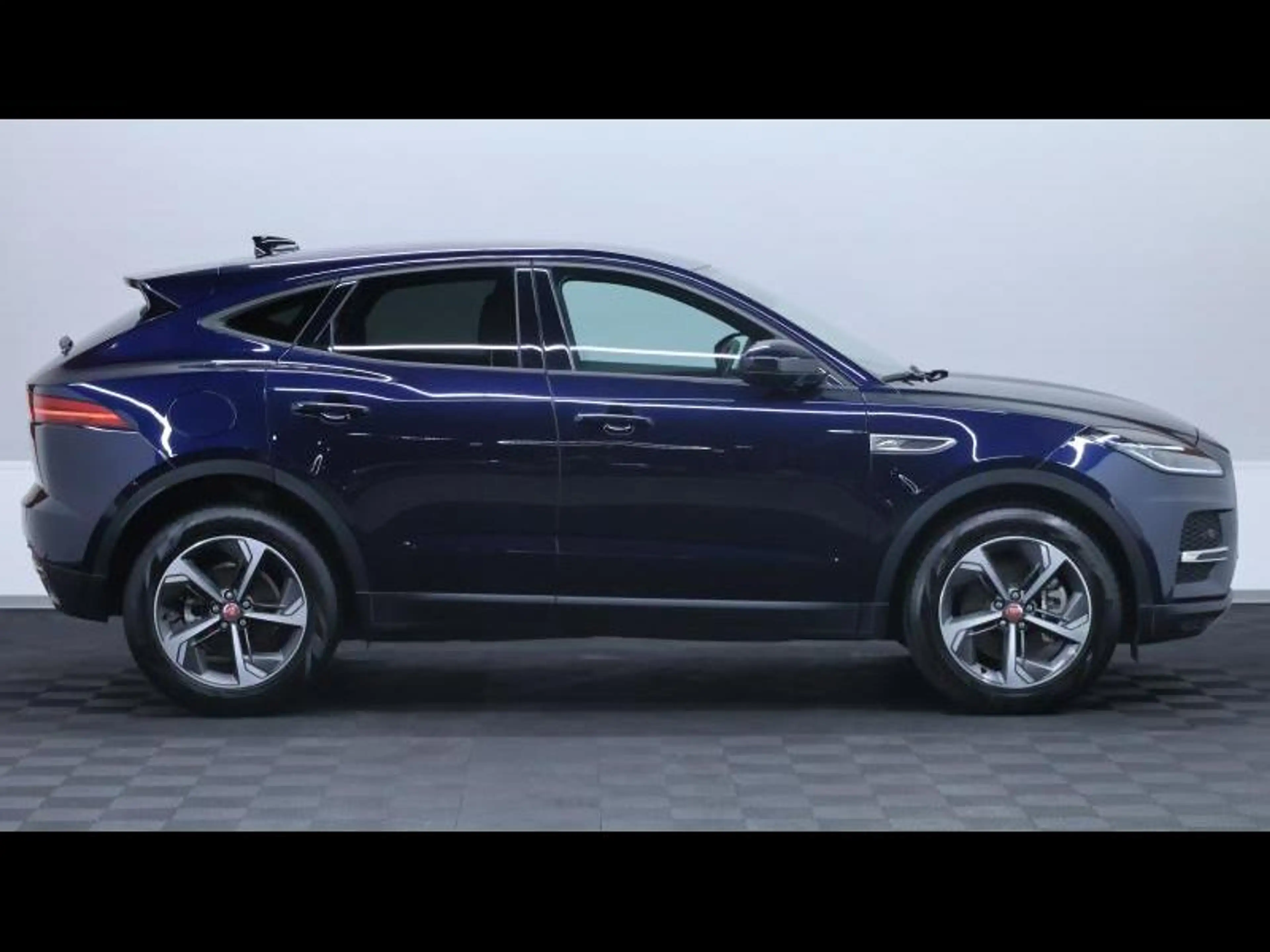 Jaguar E-Pace P160 S auto — photo 4