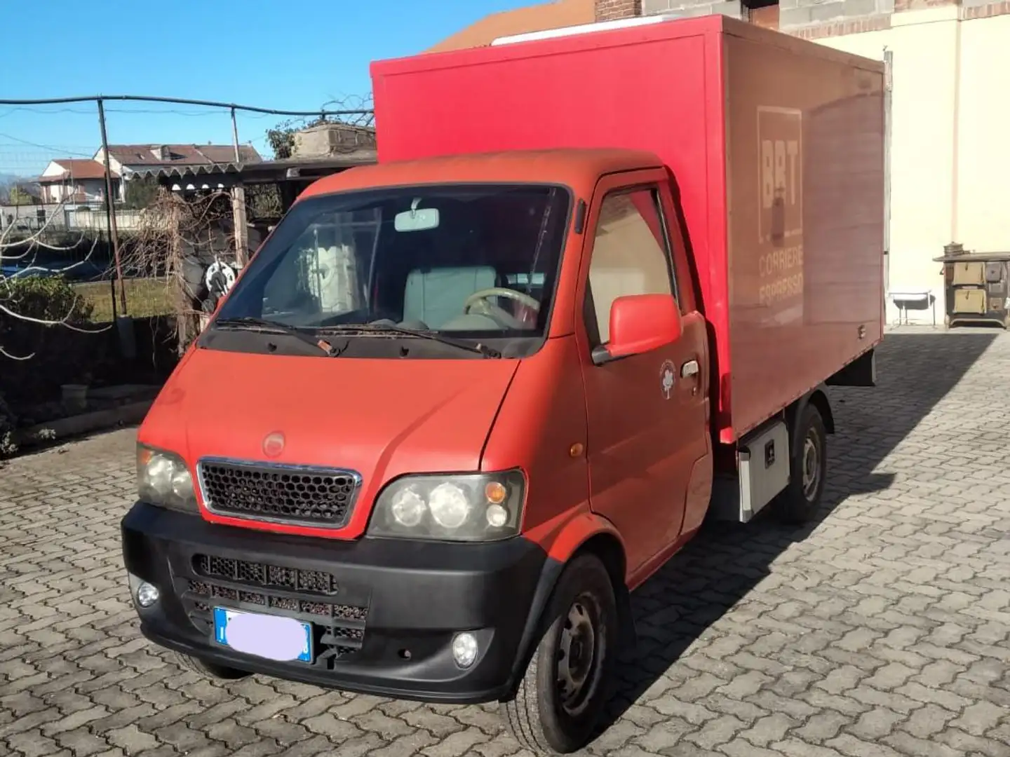 VEM Cargo 1.3 GPL Roşu - 1