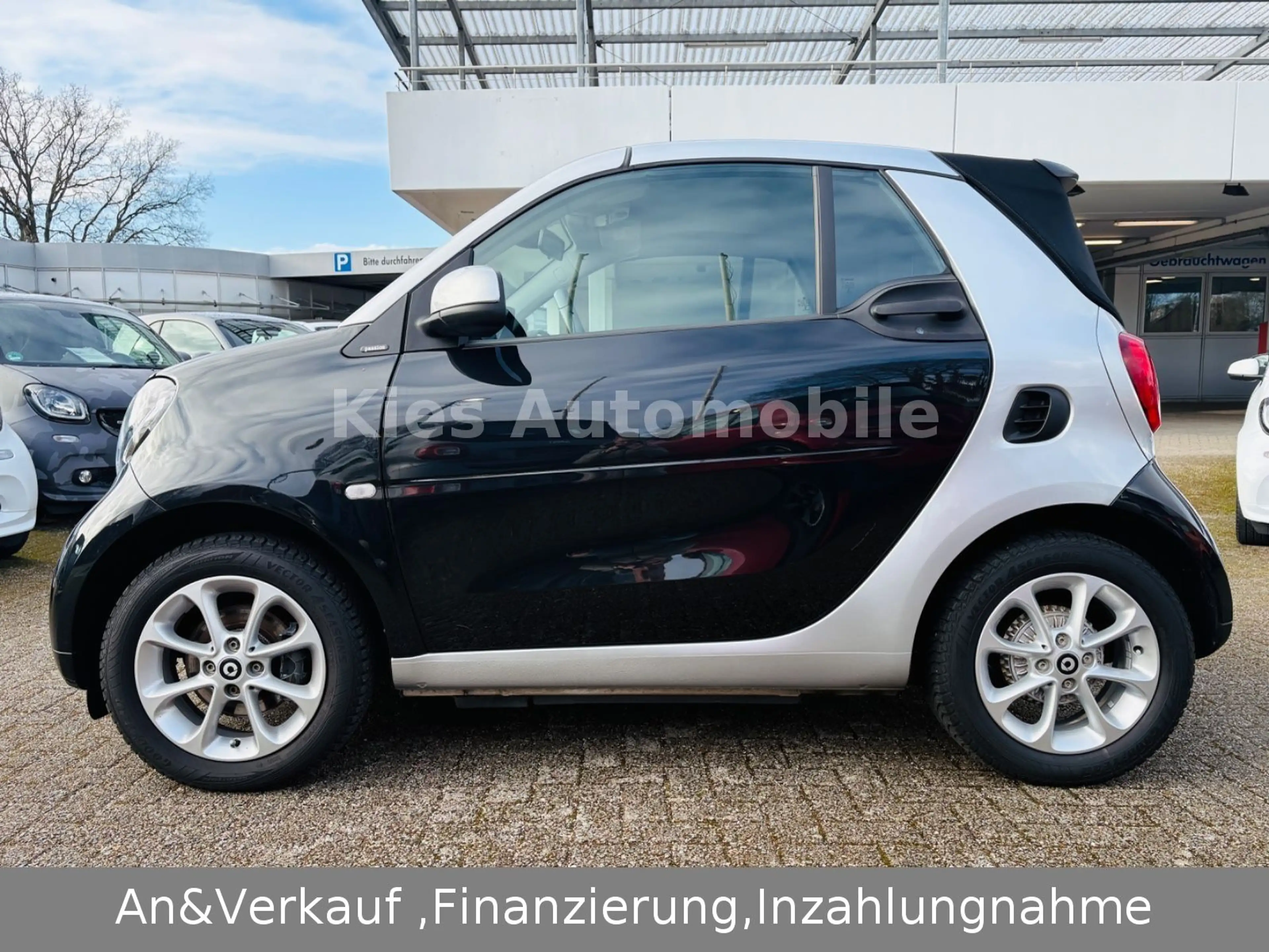 smart forTwo Cabrio 90Ps AUTOM/SITZH/KLIMA/ARMLEHENE — photo 4