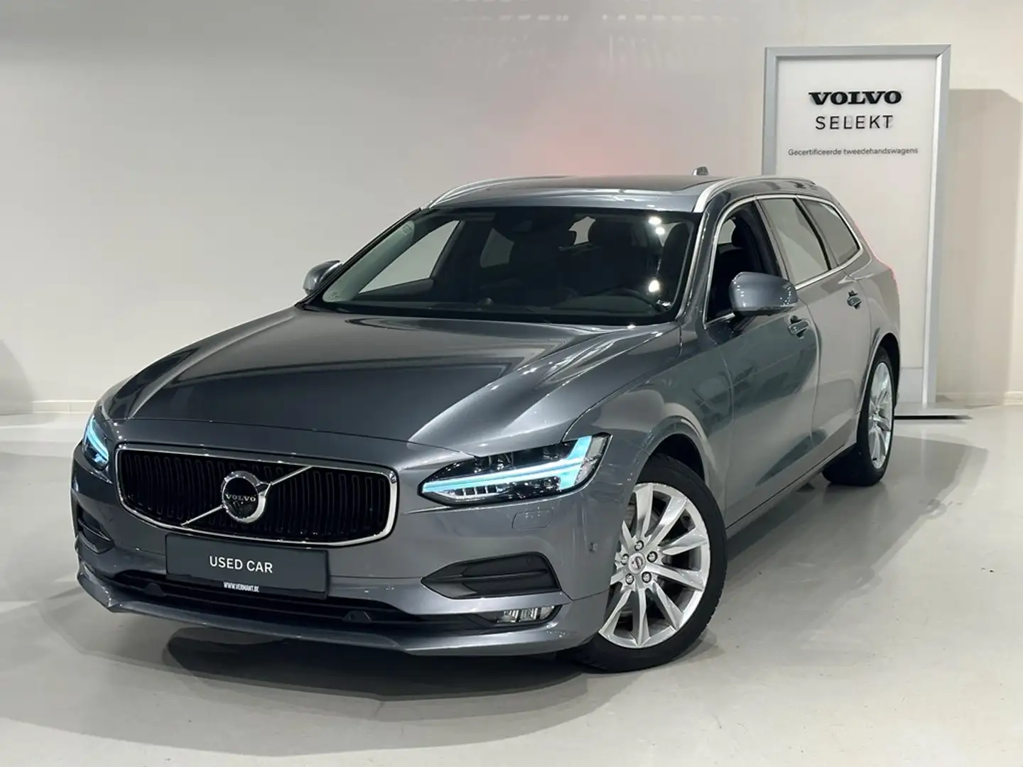 Volvo V90 T6 AWD + PANO DAK /B&W/360 CAMERA Grijs - 1