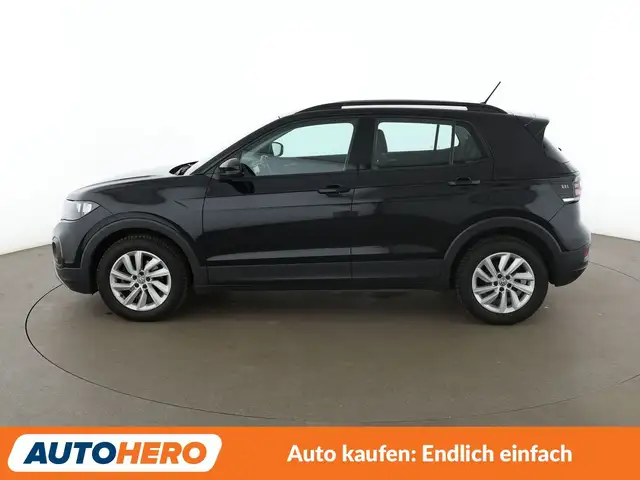 Volkswagen T-Cross view 3