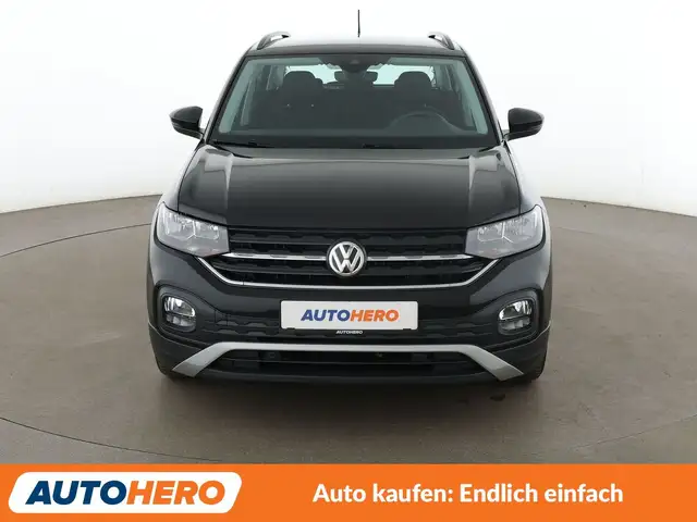 Volkswagen T-Cross view 9