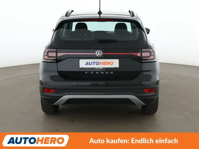 Volkswagen T-Cross view 5