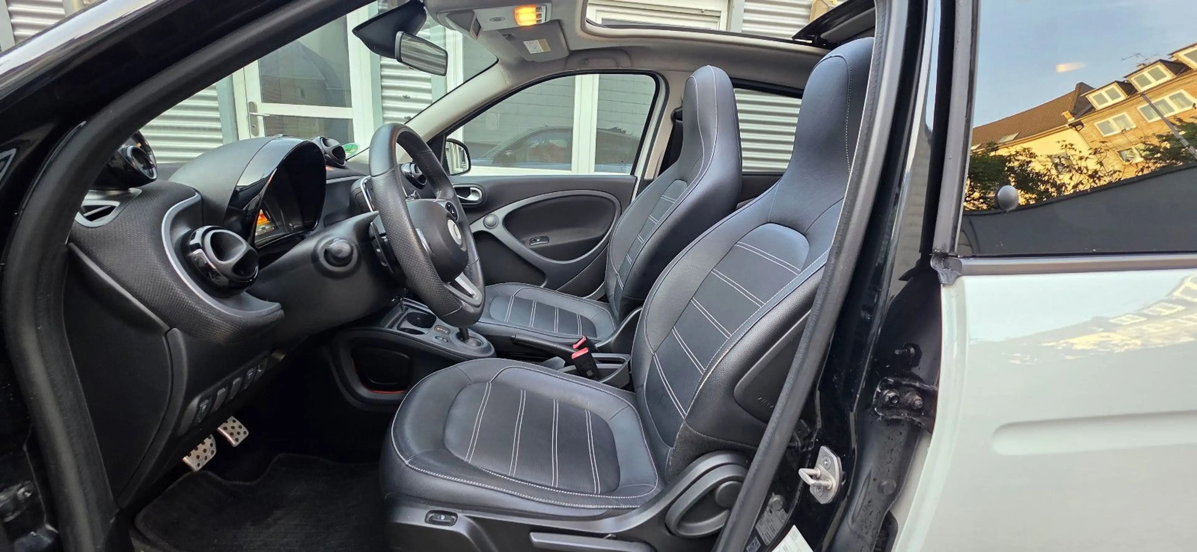 smart forFour Prime Cabrio 90 PS, Autom,Led,PDC,Navi — photo 5