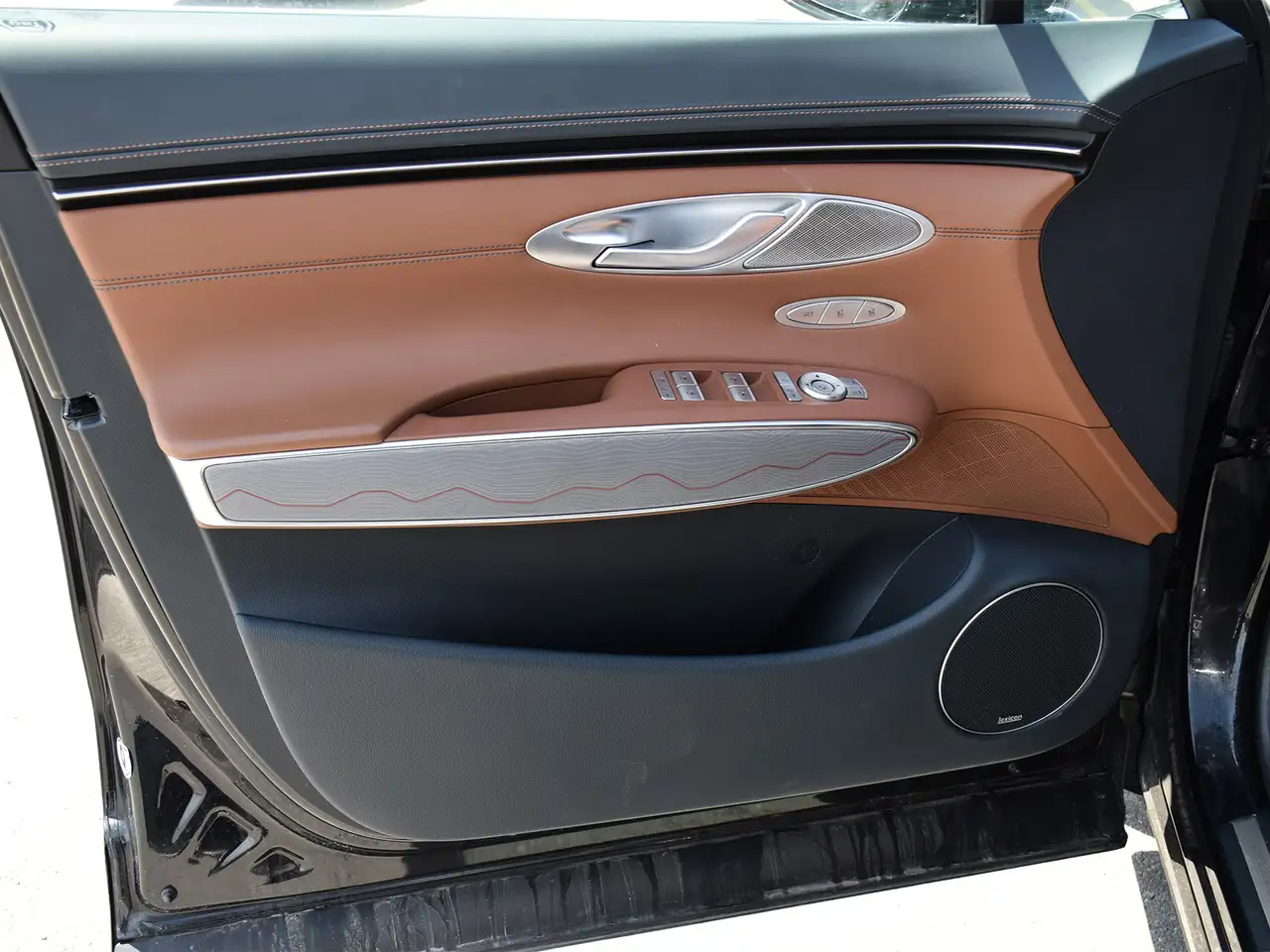 Genesis GV70 снимка Genesis GV70
