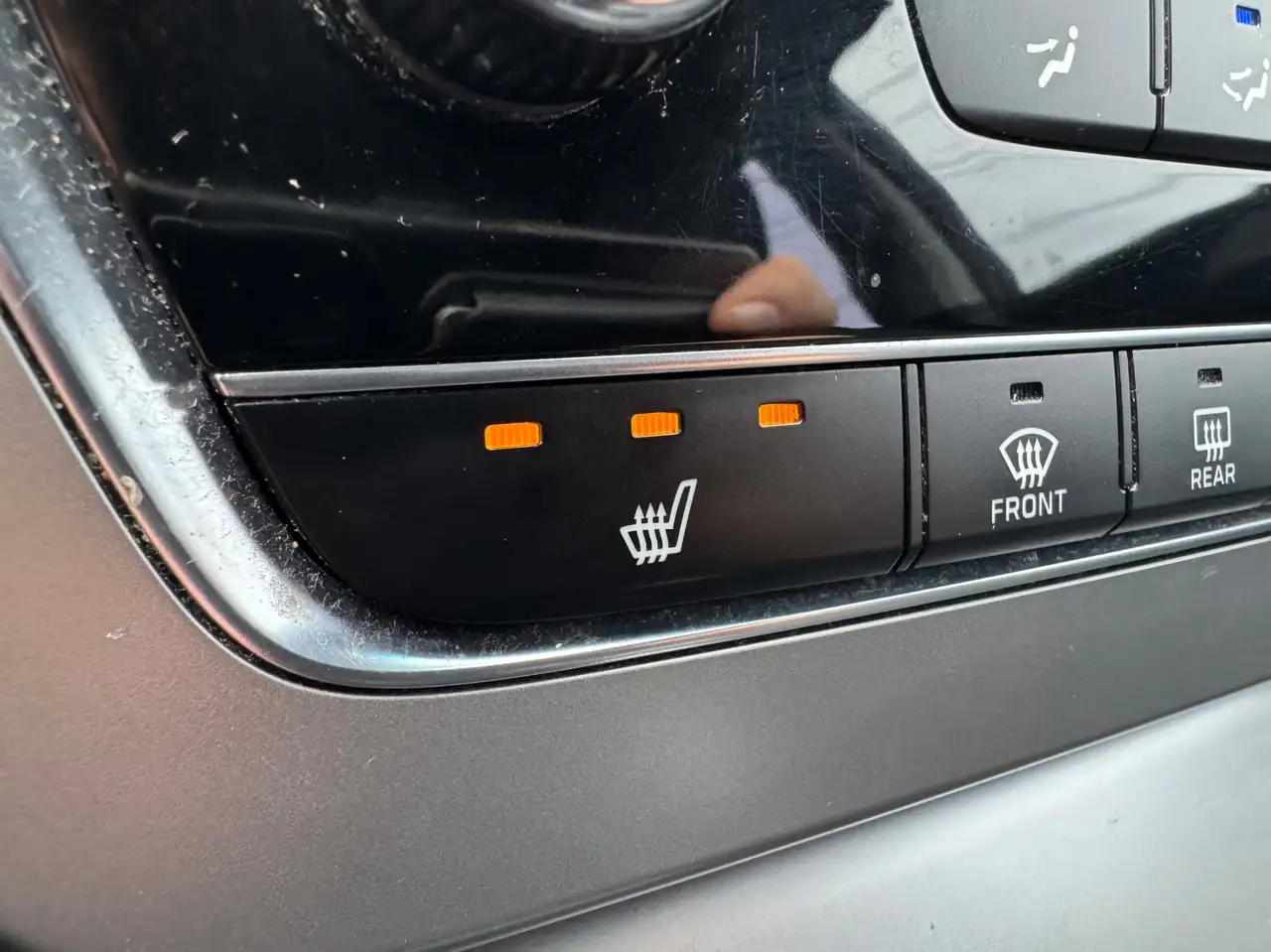 Hyundai SONATA снимка Hyundai SONATA