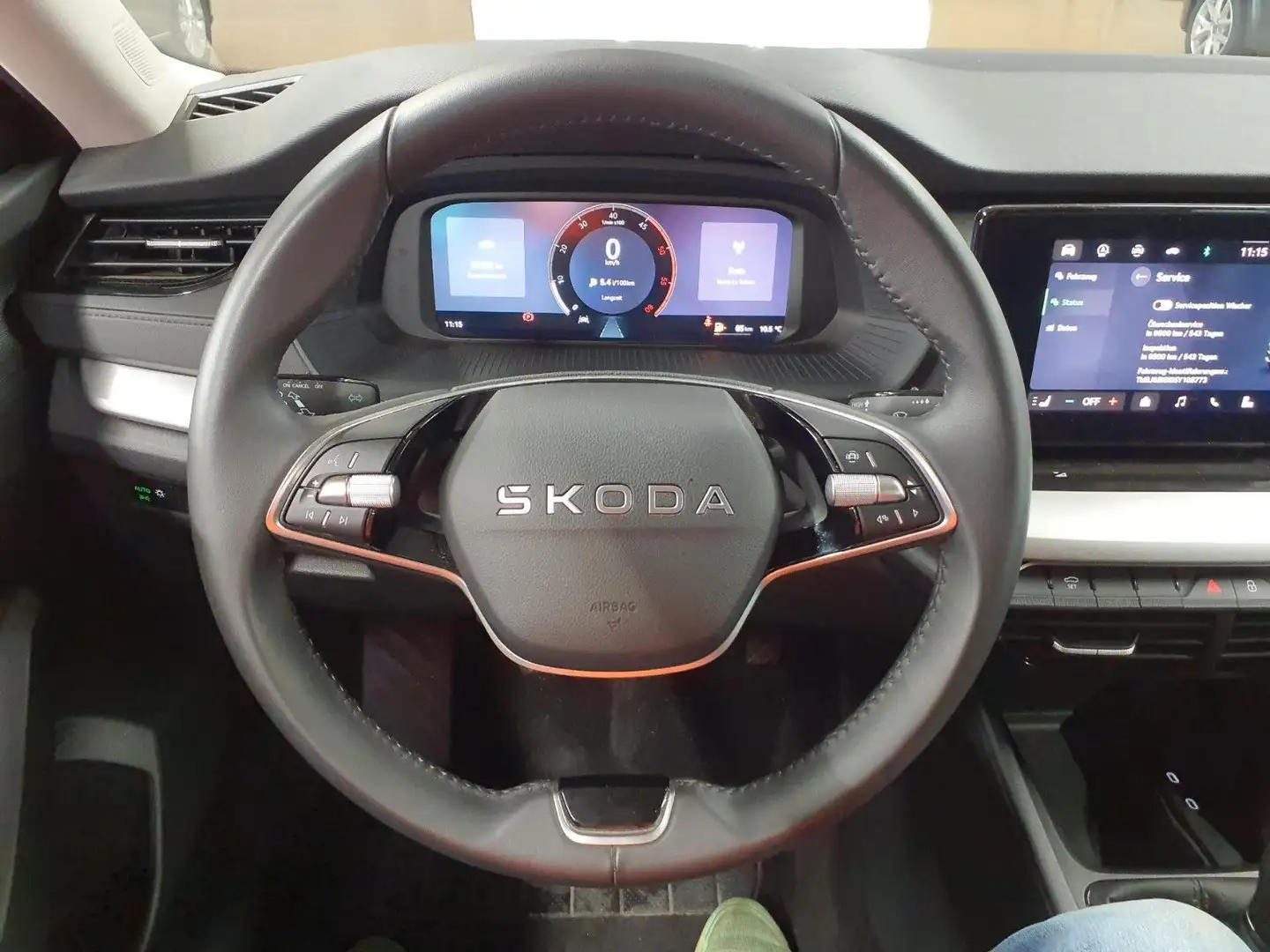 Skoda Octavia 2,0 TDI Combi LED/Navi* Schwarz - 2