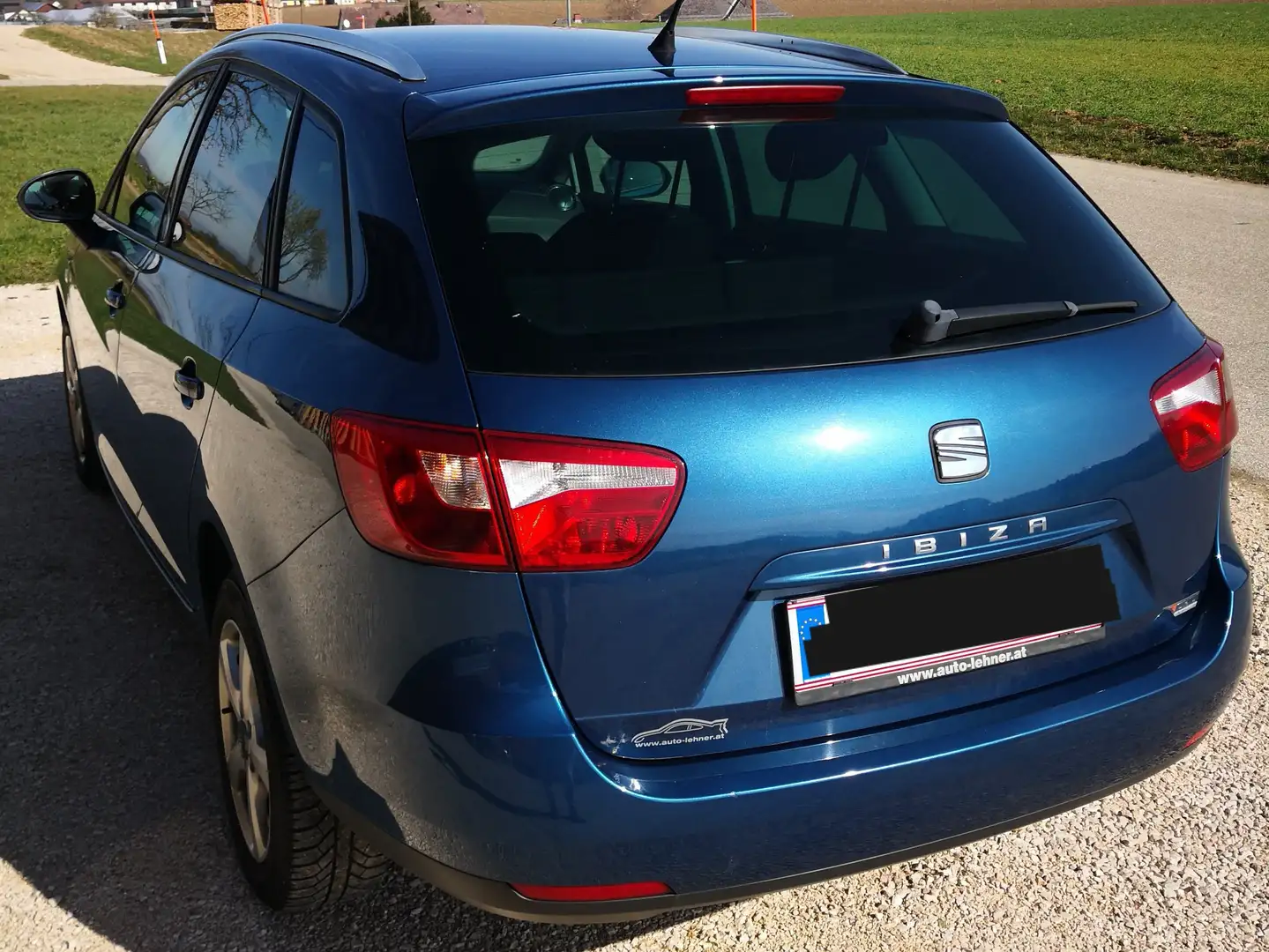 SEAT Ibiza Ibiza ST Chili Blau - 2