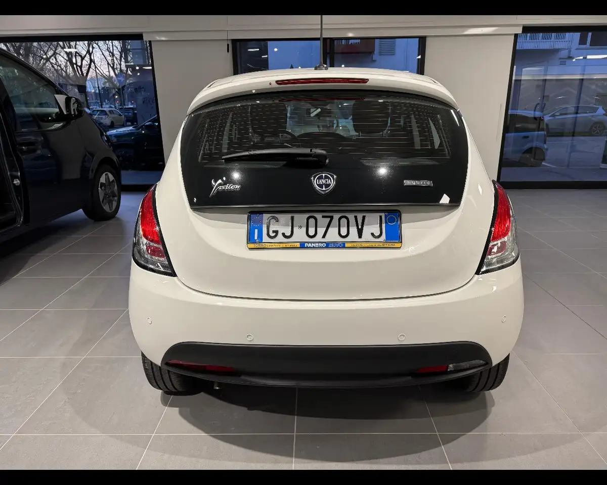 Lancia Ypsilon 2022 — фото 6