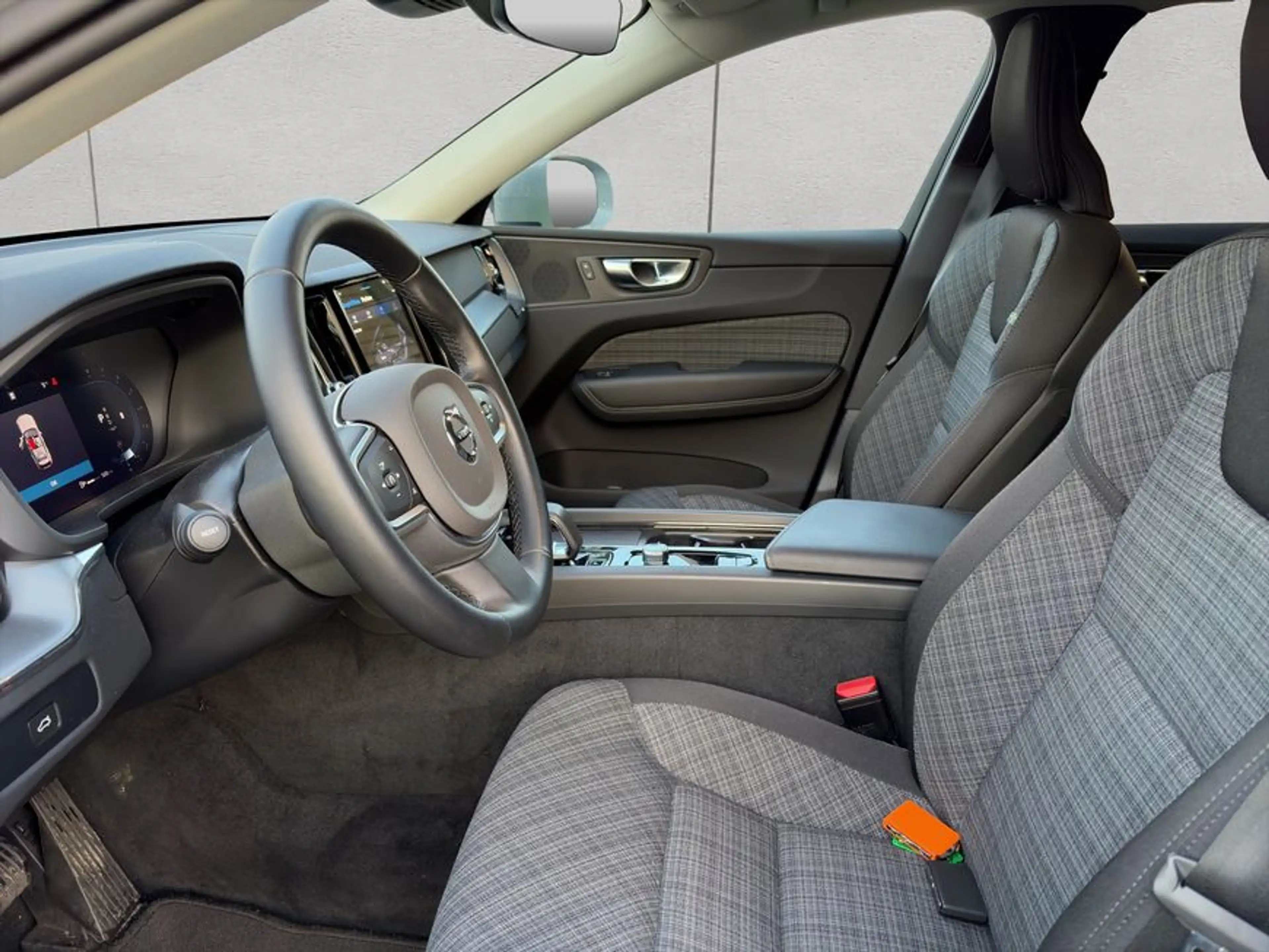 Volvo XC60 XC60 B5 AWD Core Aut Google-Maps LED-Thors-Hammer — photo 10