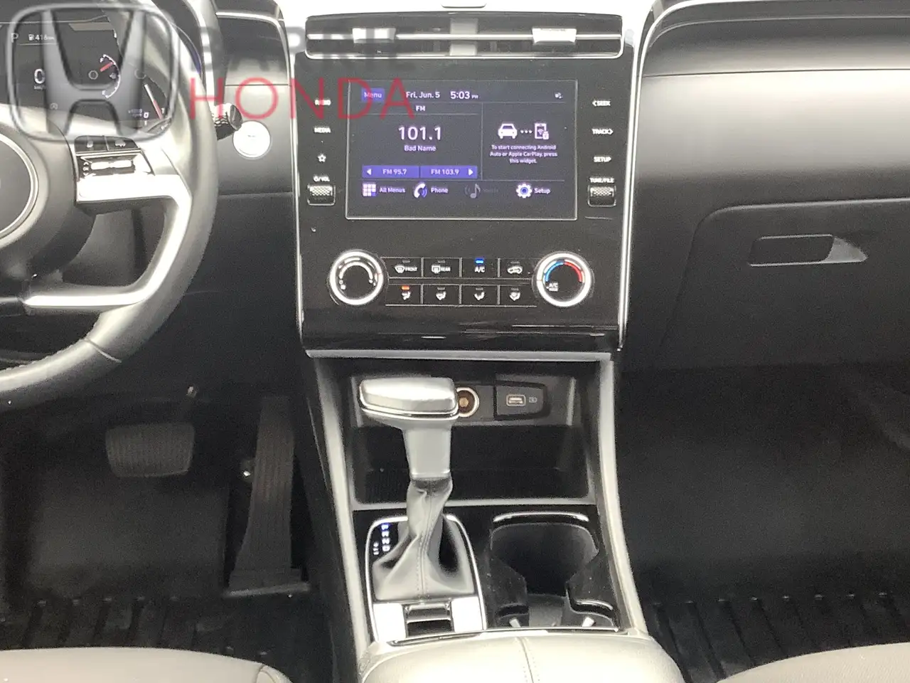 Hyundai TUCSON снимка Hyundai TUCSON