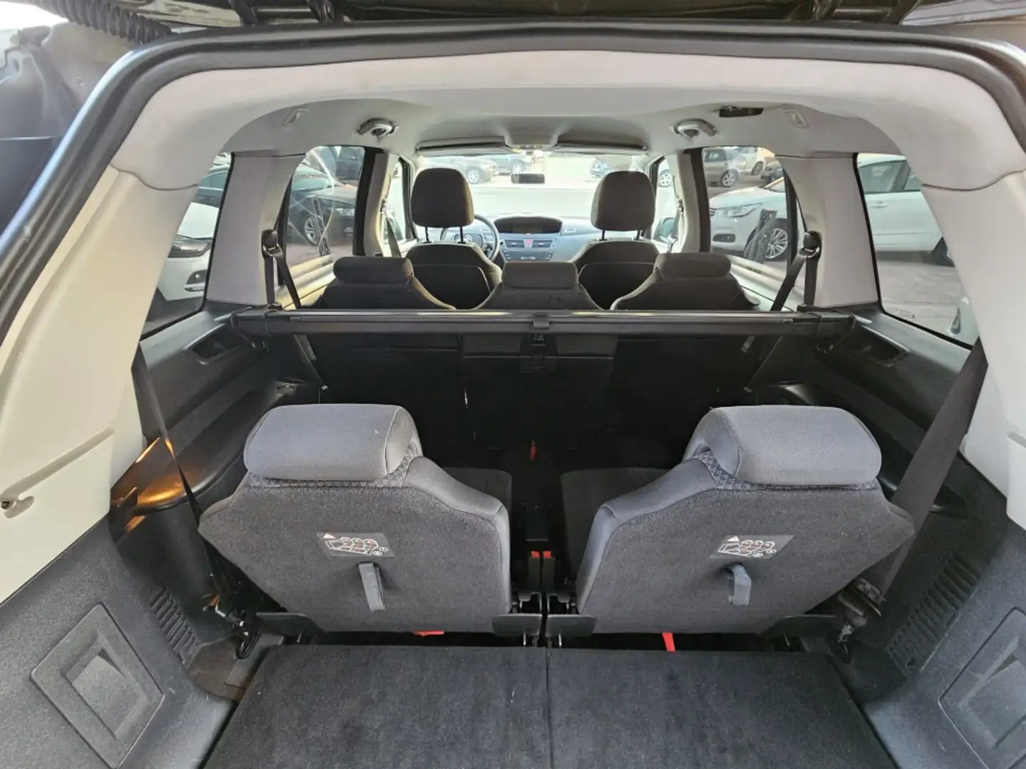 Citroen C4 Grand Picasso 1.6HDI Seduction Groen - 2