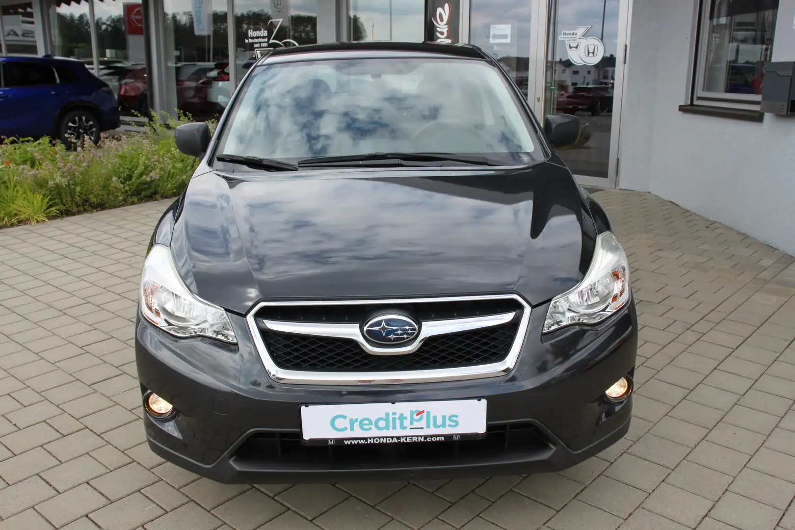 Subaru XV 1.6 i Active Grau - 2