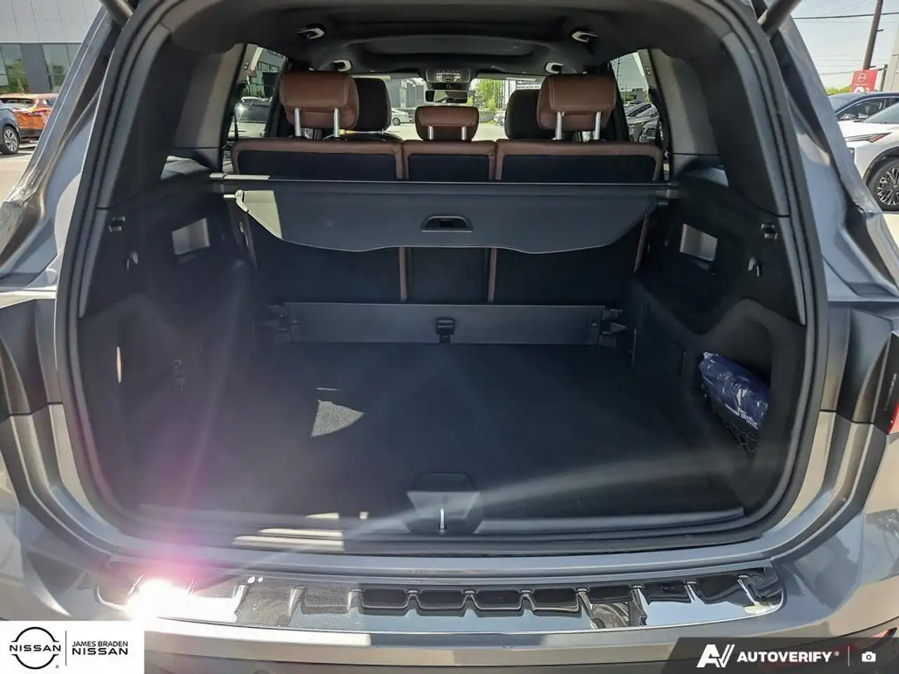 Mercedes-Benz GLB снимка Mercedes-Benz GLB