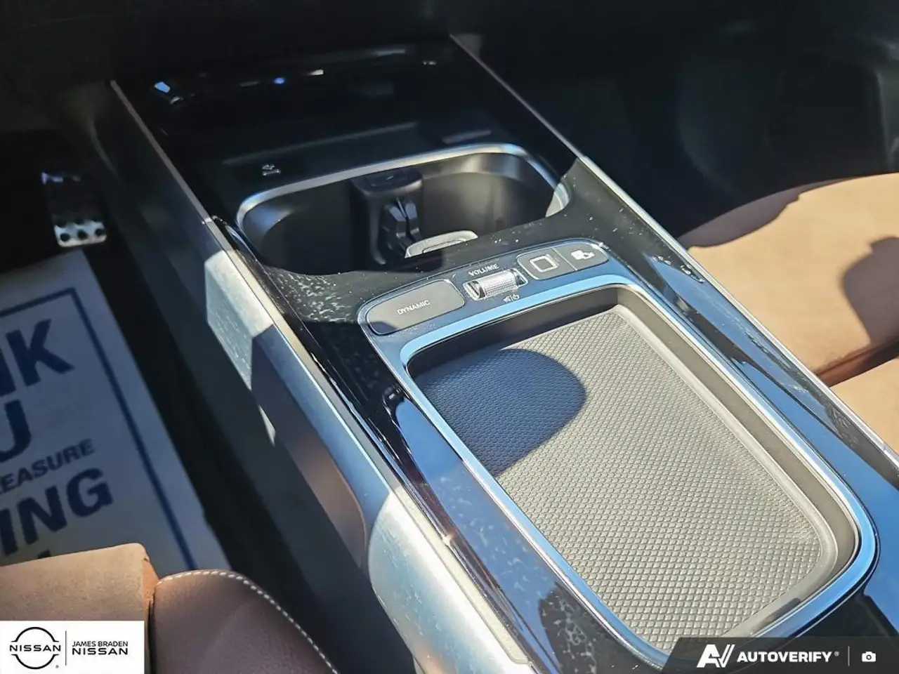 Mercedes-Benz GLB снимка Mercedes-Benz GLB