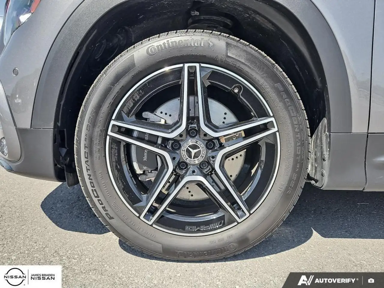 Mercedes-Benz GLB снимка Mercedes-Benz GLB