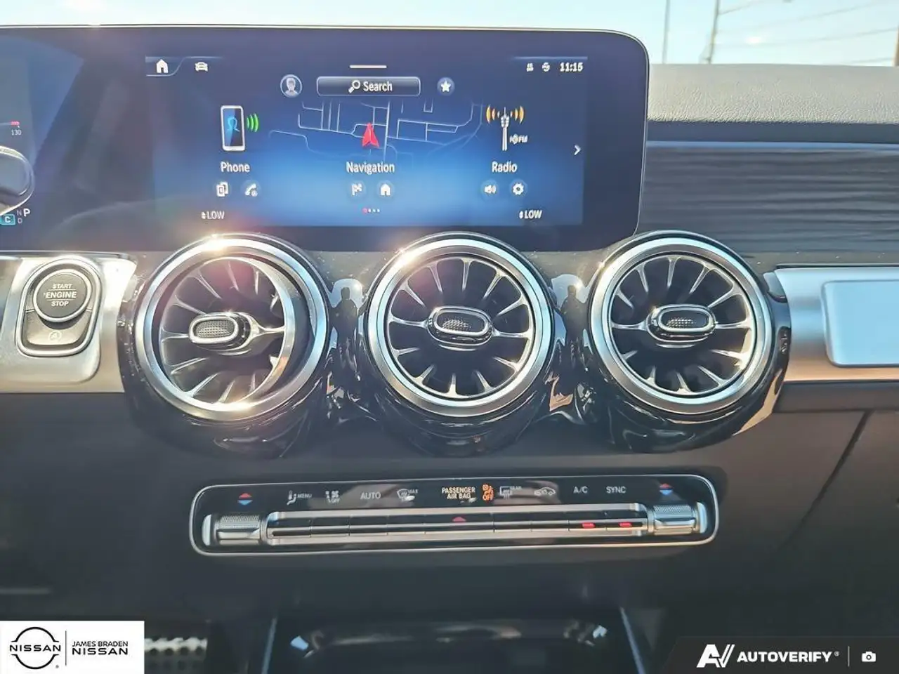 Mercedes-Benz GLB снимка Mercedes-Benz GLB