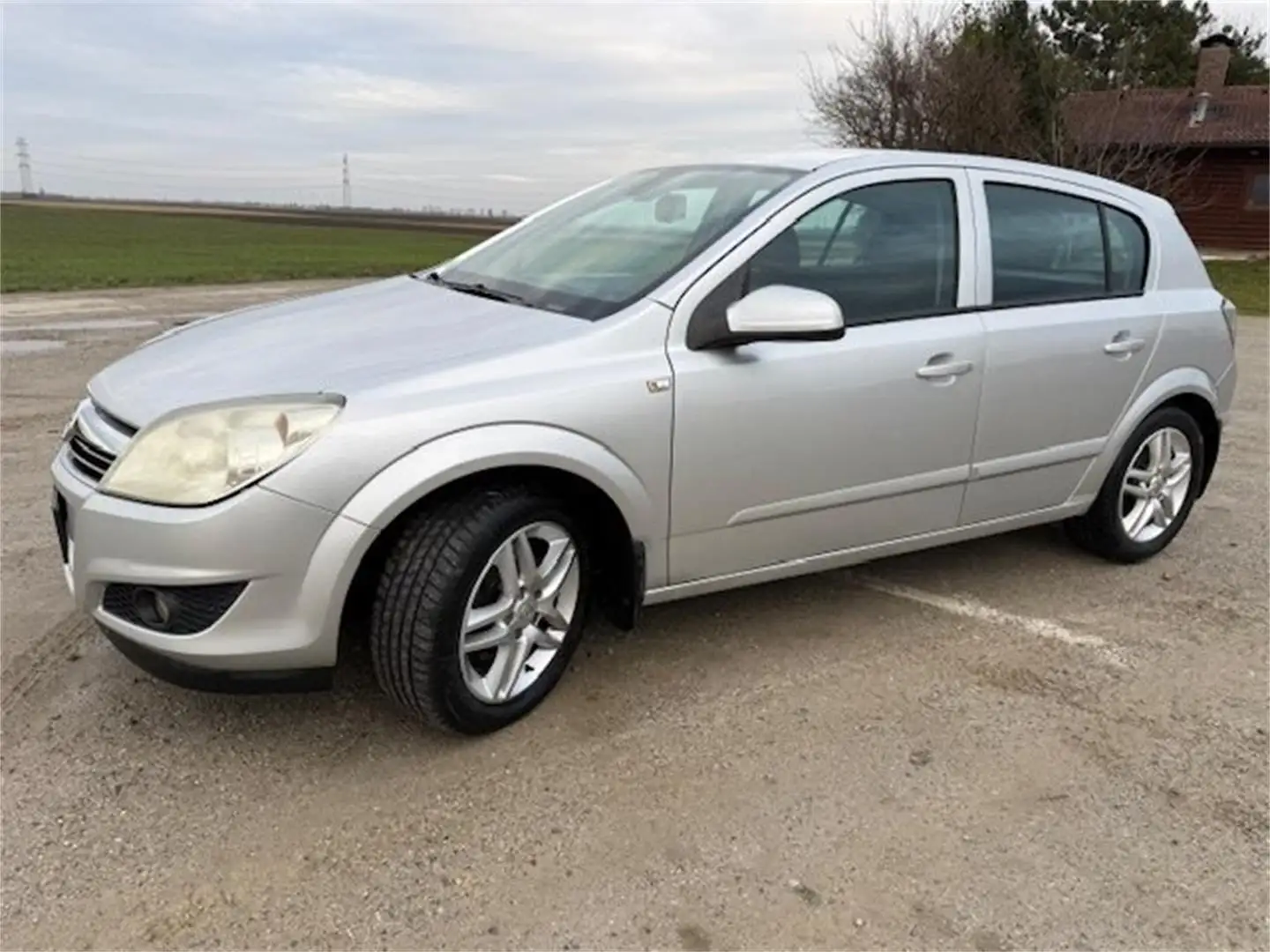 Opel Astra 1,9 Style CDTI Grau - 2
