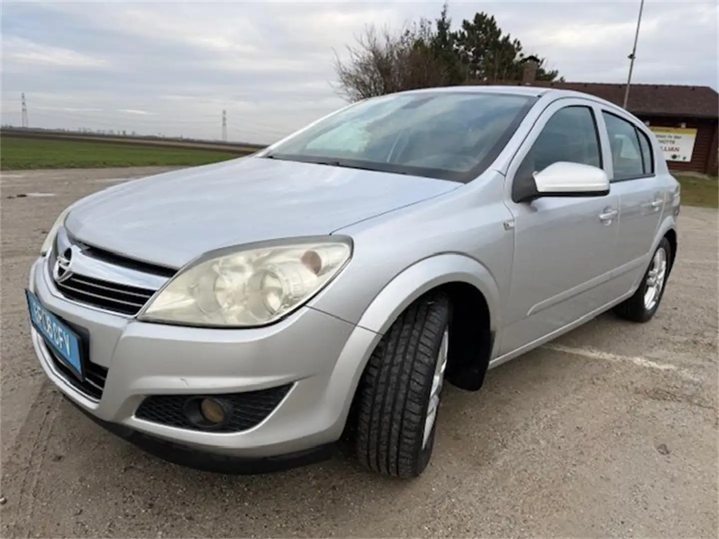 Opel Astra 1,9 Style CDTI Grau - 1