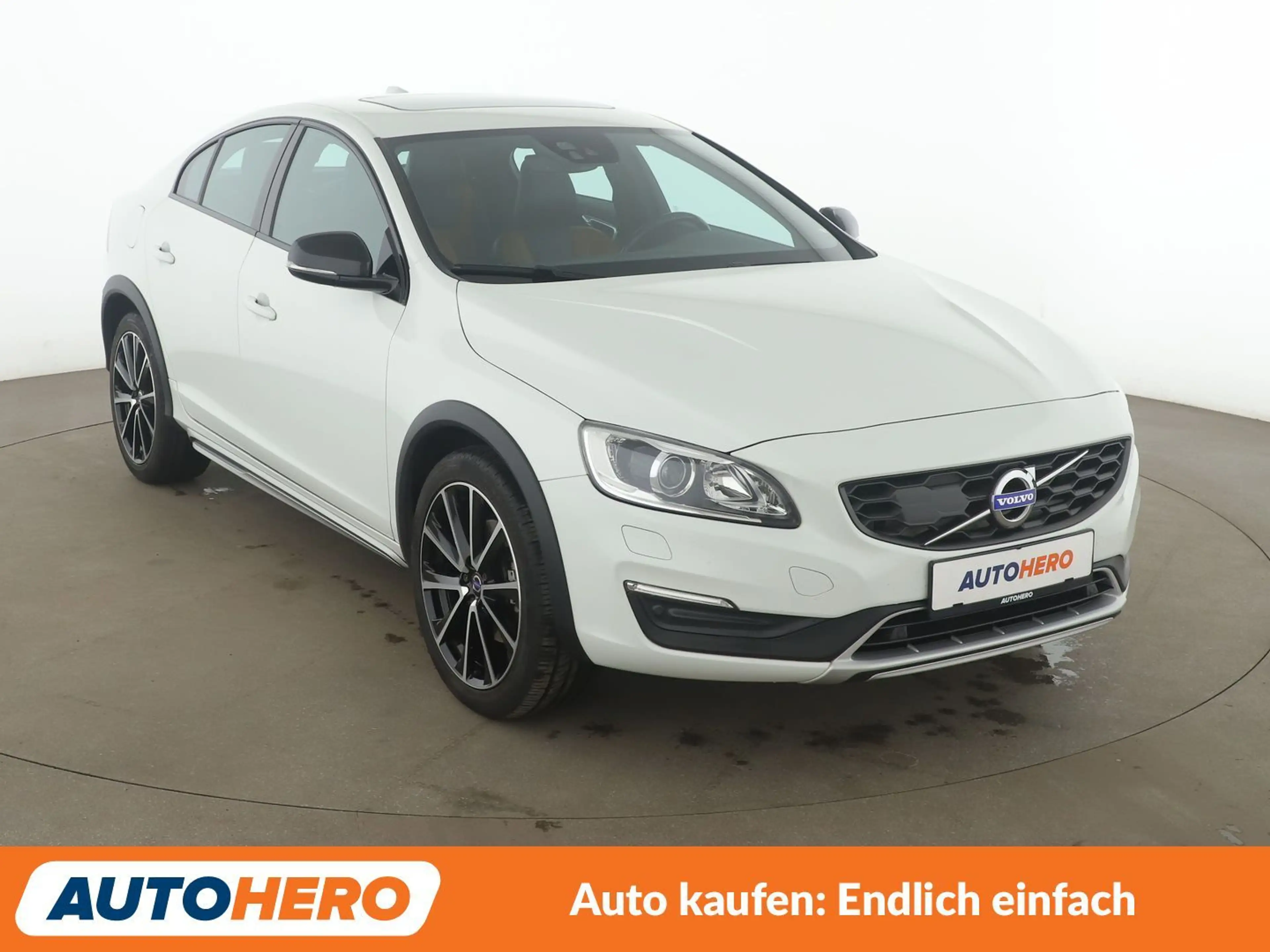 Volvo S60 Cross Country 2.4 D4 Summum AWD Aut.*NAVI*BI-XENON*ACC*CAM*PDC* — photo 8