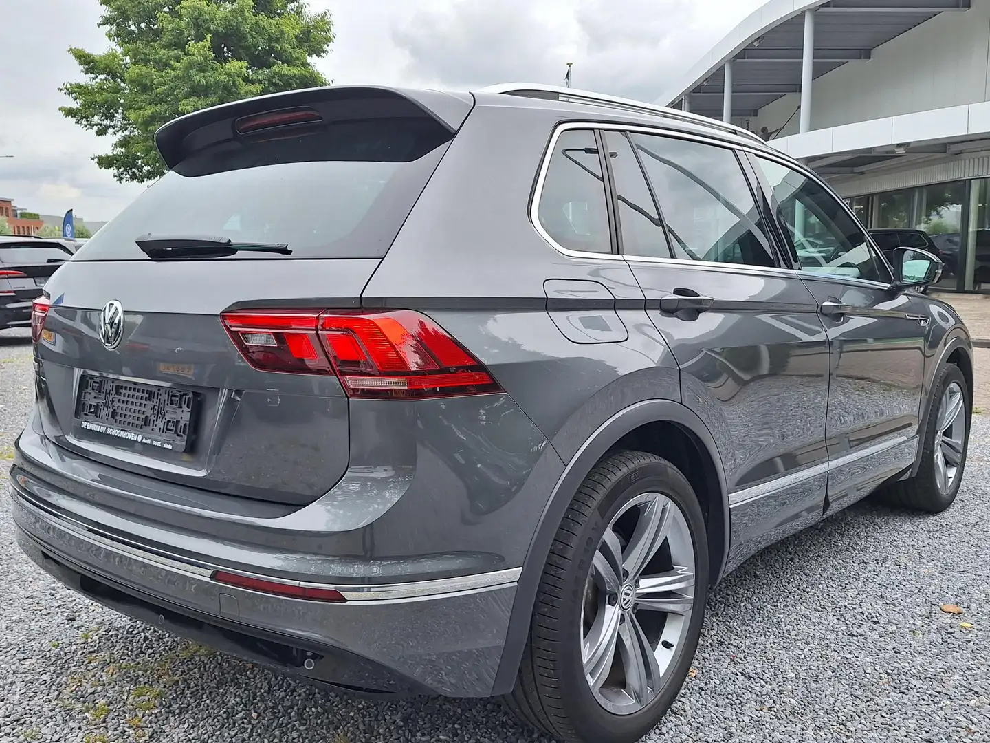 Volkswagen Tiguan 1.5 TSI R-Line (Virtual,Navi,Carplay,Led) Gris - 2