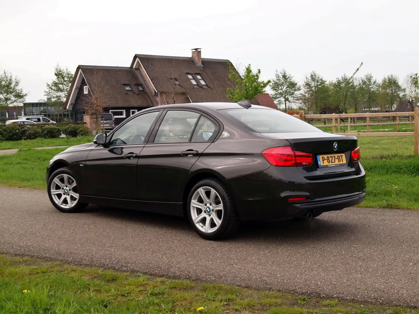 BMW 318 3-serie 318i Edition Luxury Line Purity Executive Brown - 2