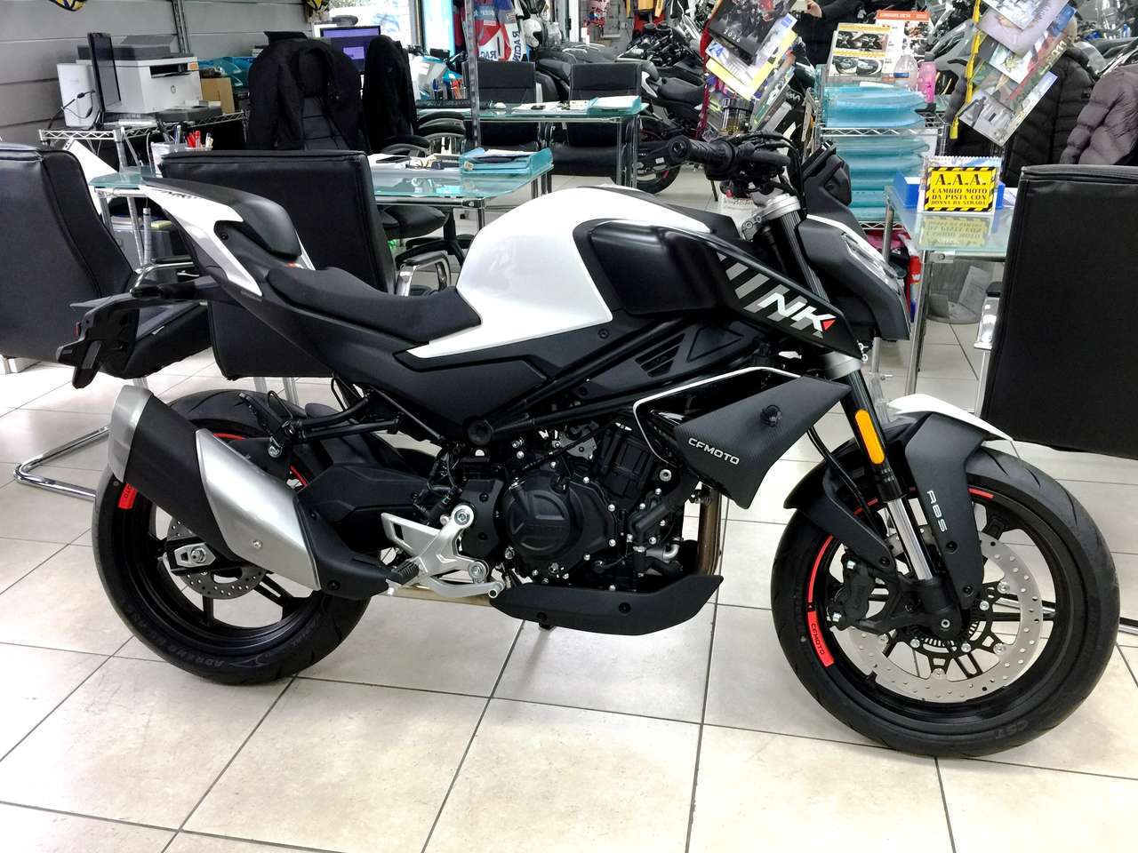 CFMOTO Others 450 NK - FINANZIABILE A MINIRATE