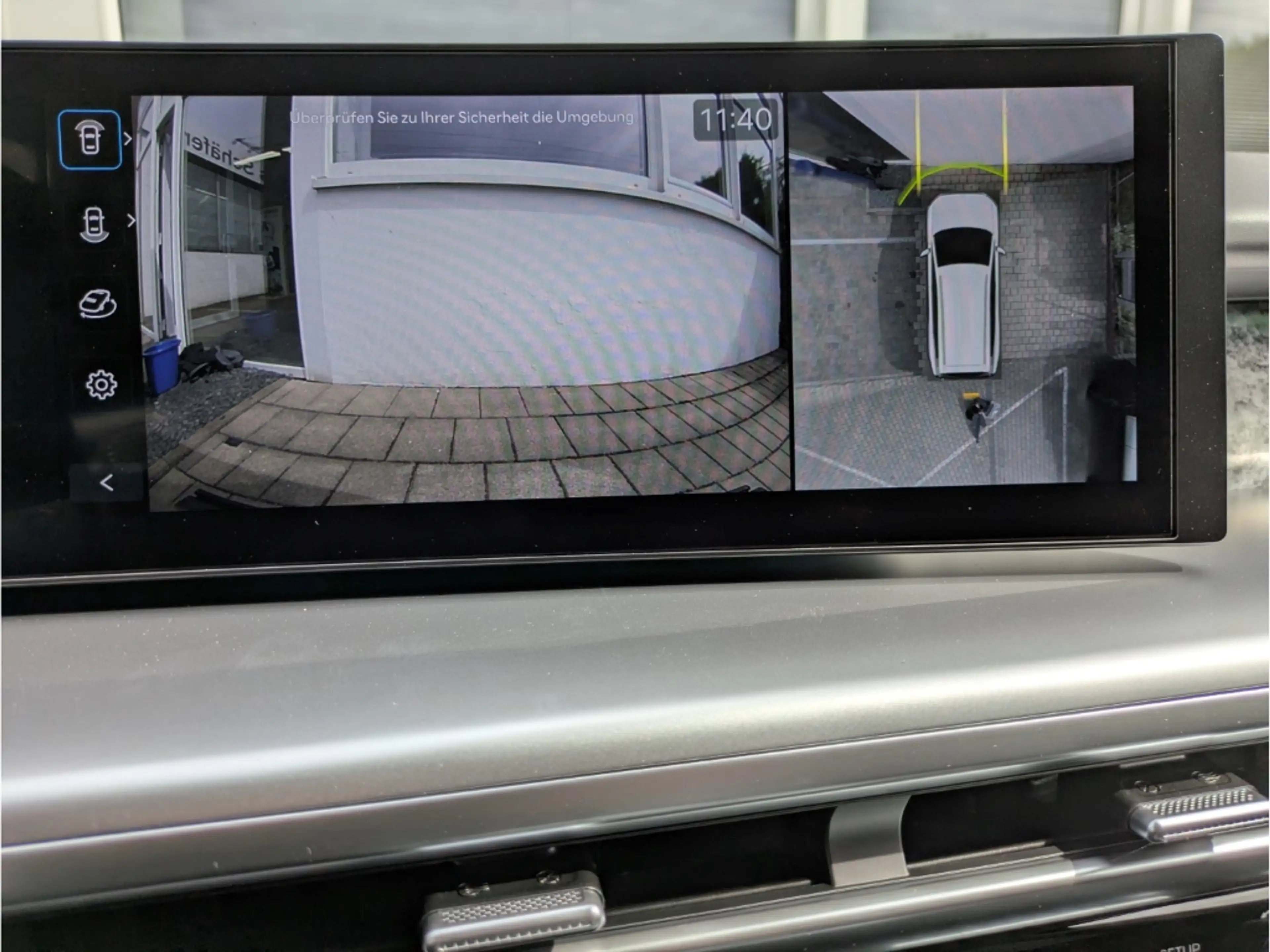 Hyundai IONIQ 9 UNIQ 110kWh (307PS) 4WD 7-Sitzer Pano HUD El. Pano — photo 15