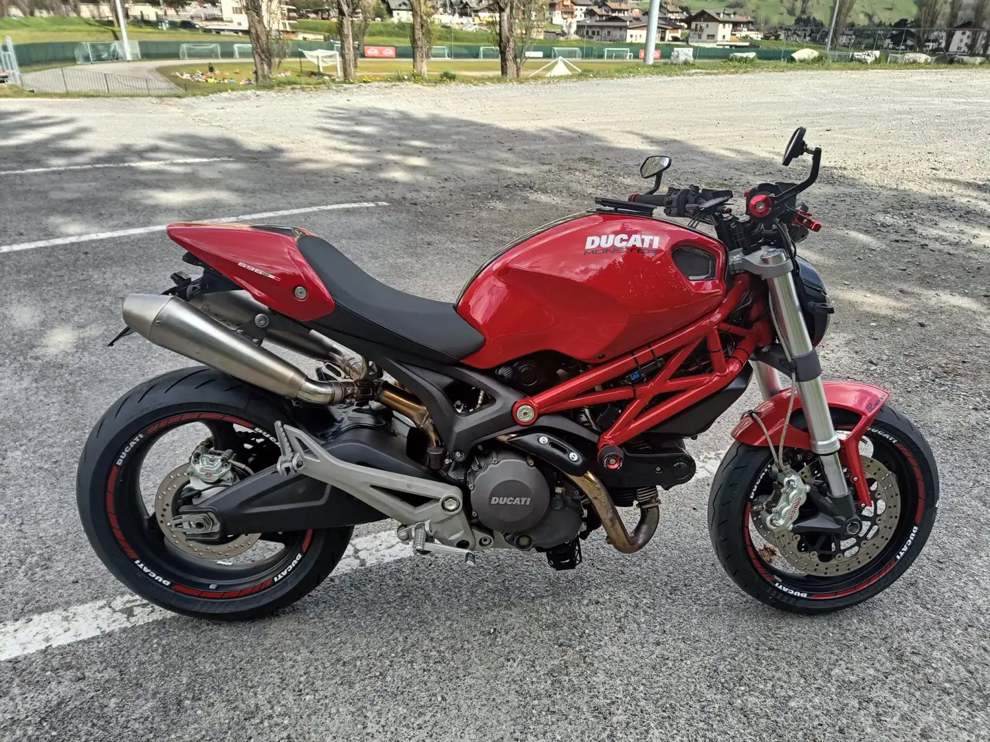 Ducati Monster 696 Depotenziata a libretto - Patente A2 Kırmızı - 2