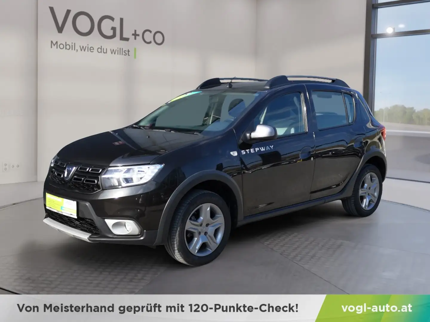 Dacia Sandero Stepway TCe 90 Schwarz - 1
