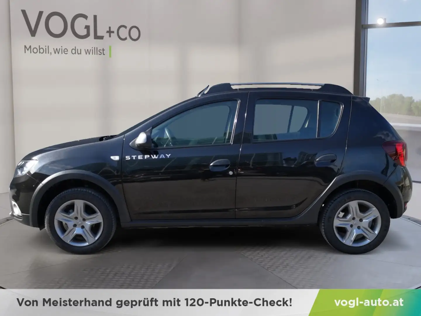 Dacia Sandero Stepway TCe 90 Schwarz - 2