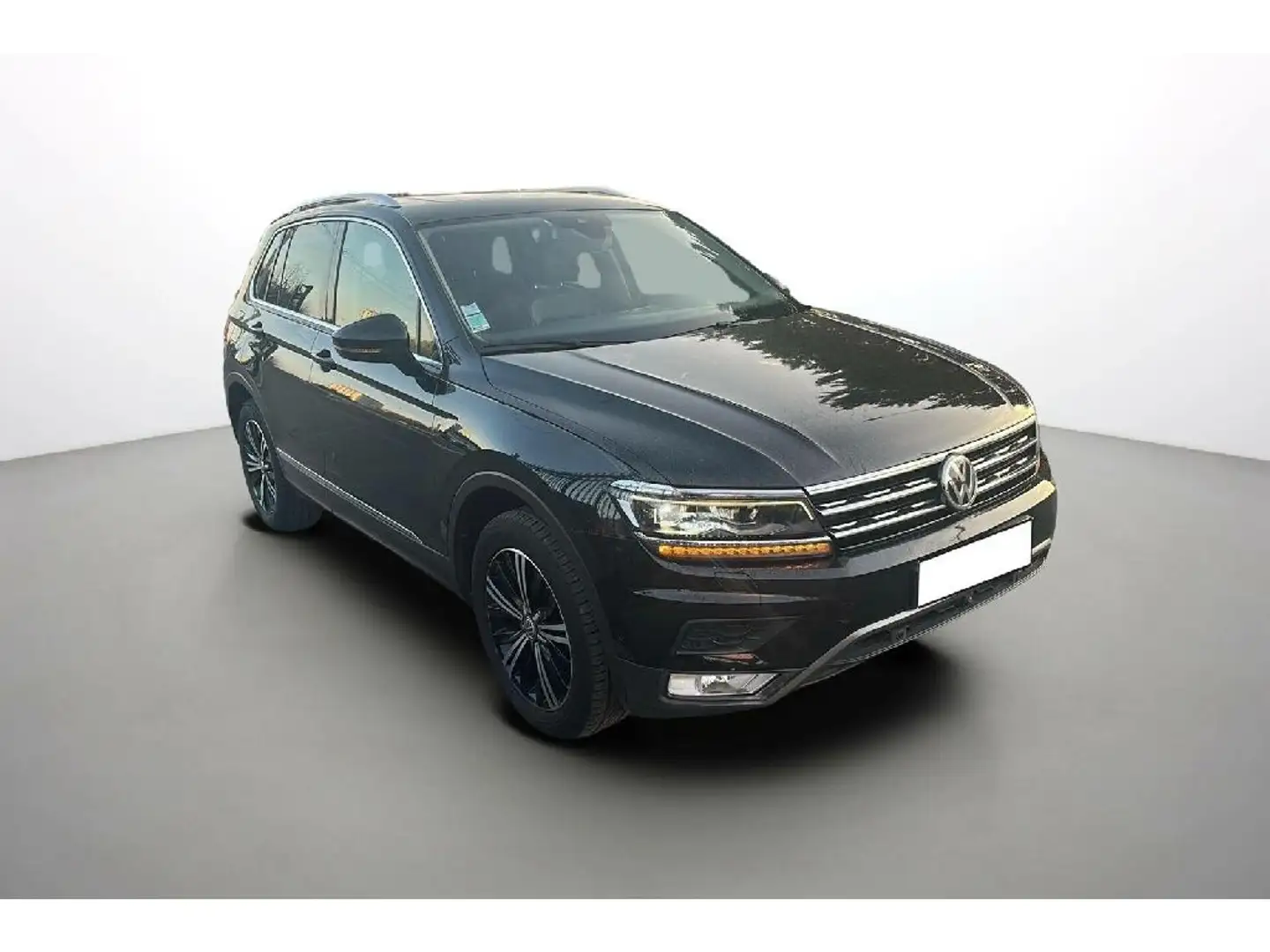 Volkswagen Tiguan 2.0 TDI 190 DSG7 4Motion Carat Exclusive Schwarz - 2