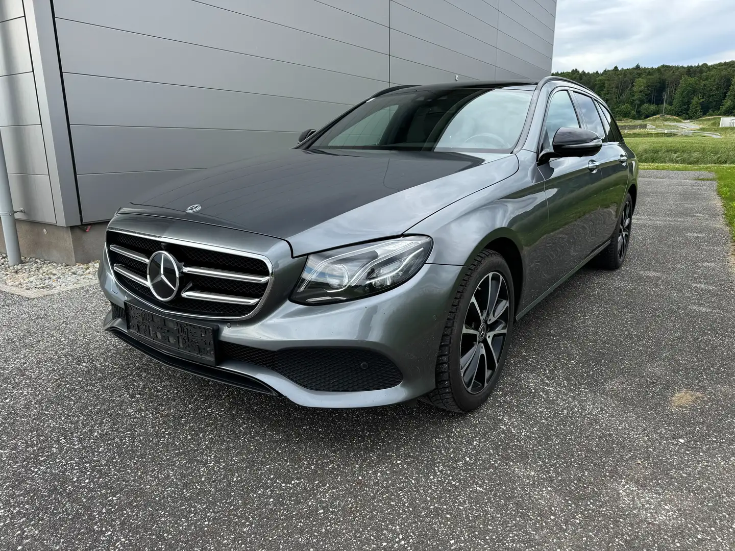 Mercedes-Benz E 220 d T Austria Edition 4MATIC Aut. Gris - 2