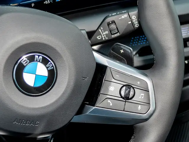 BMW 1 Series view 13