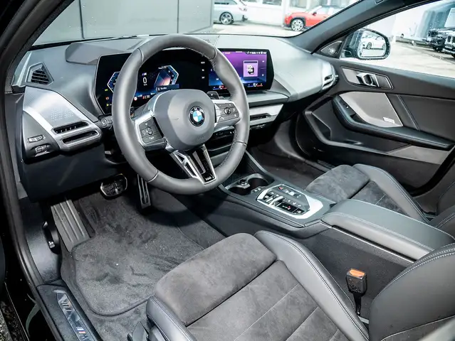 BMW 1 Series view 3