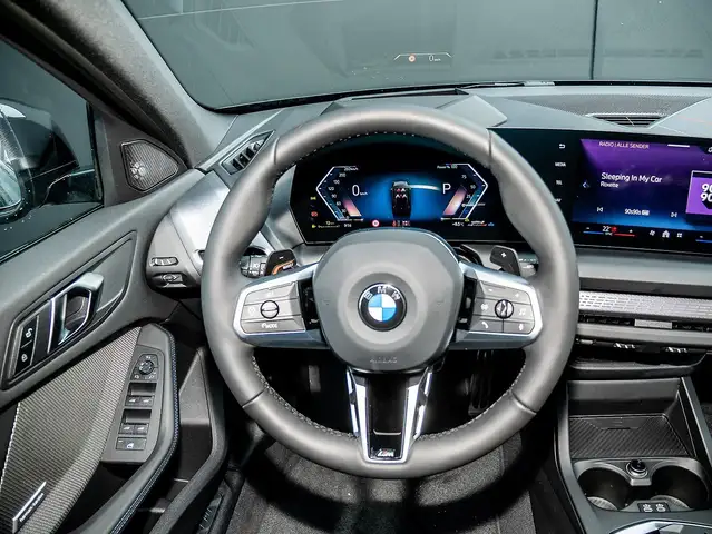 BMW 1 Series view 9