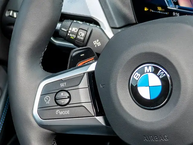 BMW 1 Series view 11