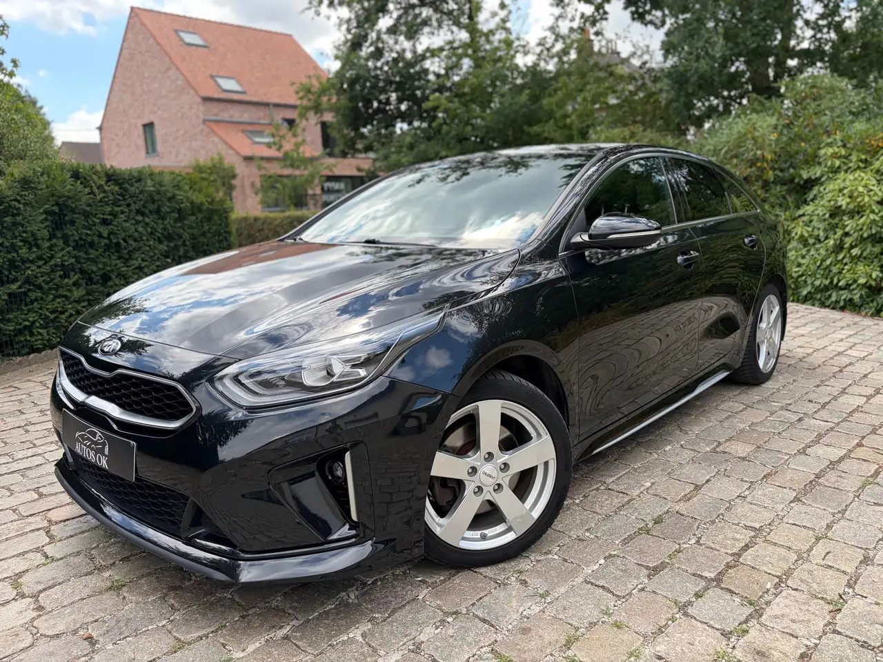 Kia Procee'd