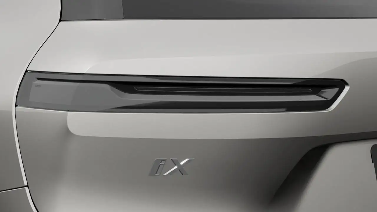 BMW iX снимка BMW iX