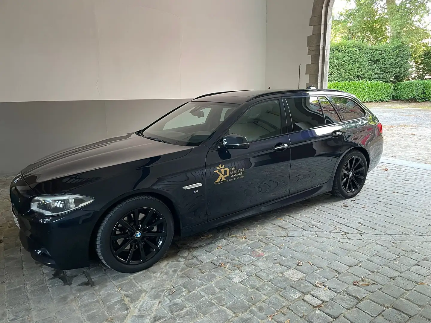 BMW 520 520d Touring Aut. Luxury Line Noir - 1
