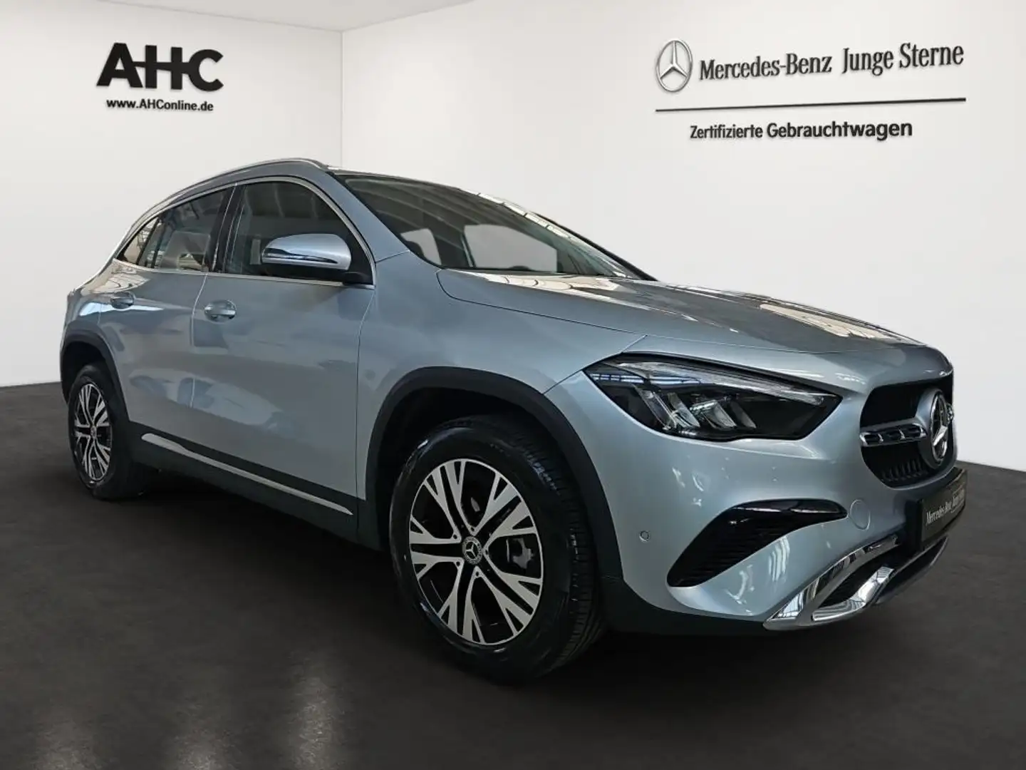 Mercedes-Benz GLA 220 4M Progressive Navi LED SHZ SpurH e.Heck Silber - 2