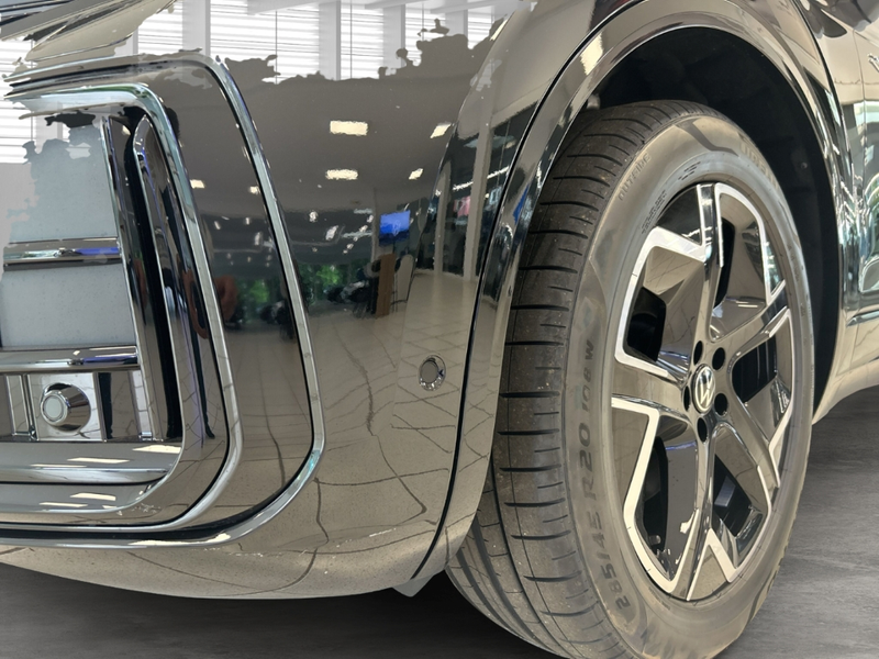 Volkswagen Touareg Final Edition R-Line 3.0 TDI V6 Automatik 4Motion — photo 4