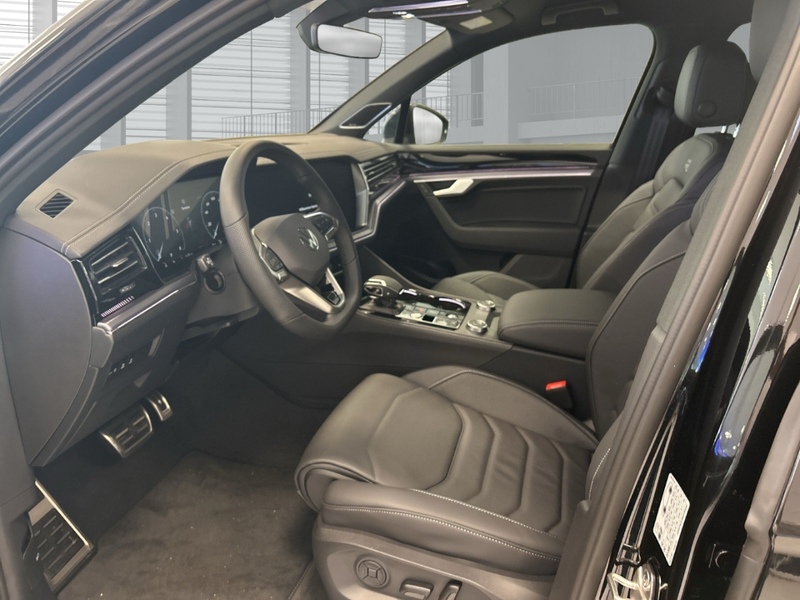 Volkswagen Touareg Final Edition R-Line 3.0 TDI V6 Automatik 4Motion — photo 10