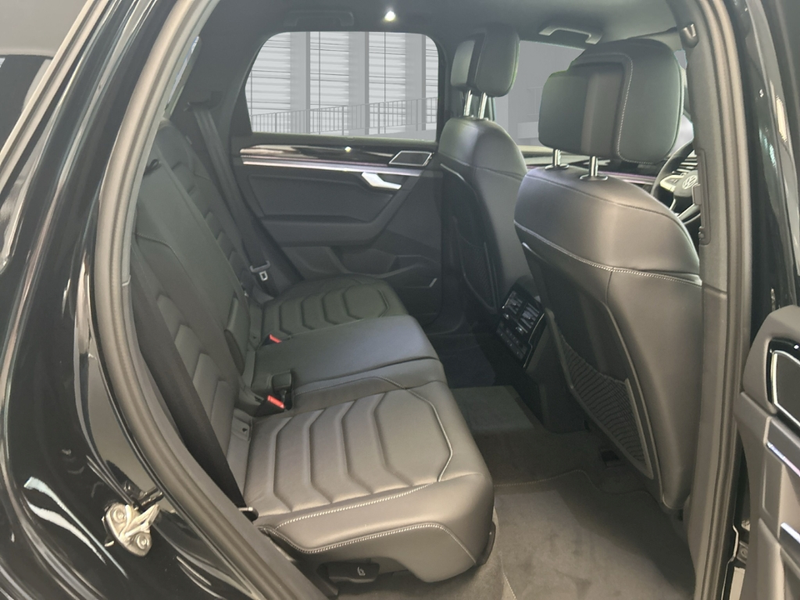 Volkswagen Touareg Final Edition R-Line 3.0 TDI V6 Automatik 4Motion — photo 6