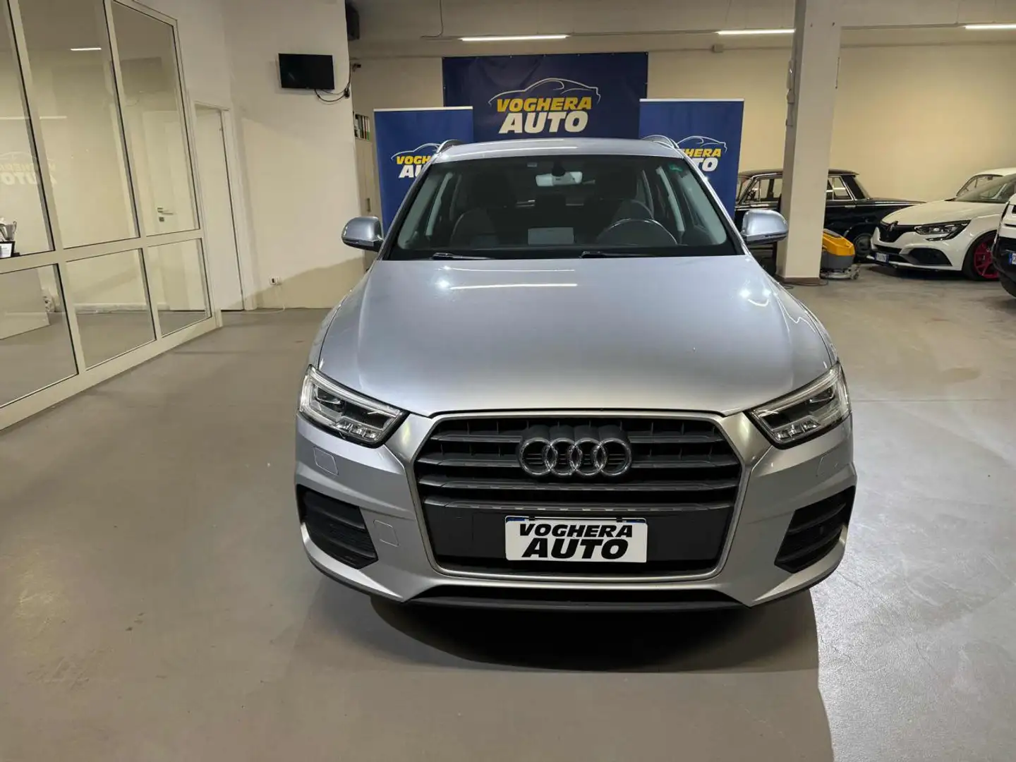 Audi Q3 2.0 TDI 120 CV Sport Plateado - 1