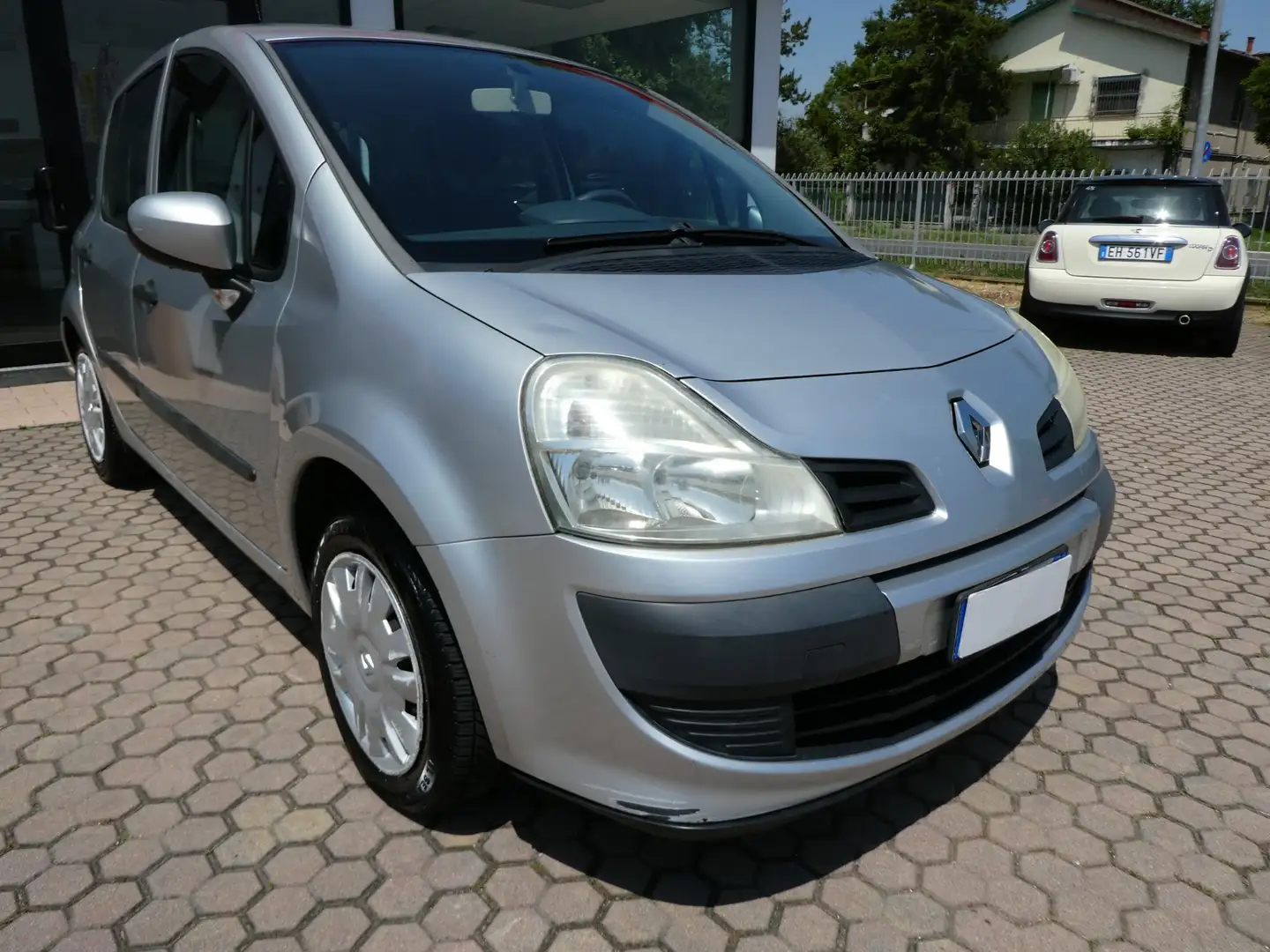 Renault Modus 1.2 16V GPL Dynamique Gri - 2