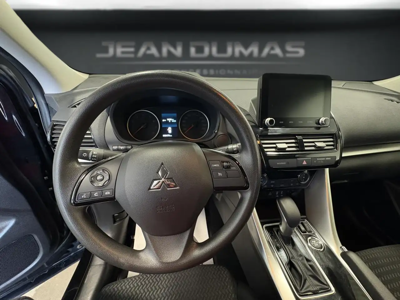 Mitsubishi Eclipse Cross снимка Mitsubishi Eclipse Cross
