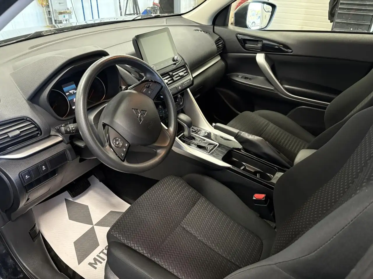 Mitsubishi Eclipse Cross снимка Mitsubishi Eclipse Cross